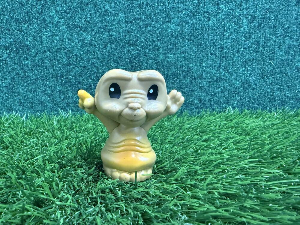 E.T. The Extra-Terrestrial Vintage Action Figure 3.5" Universal Studios